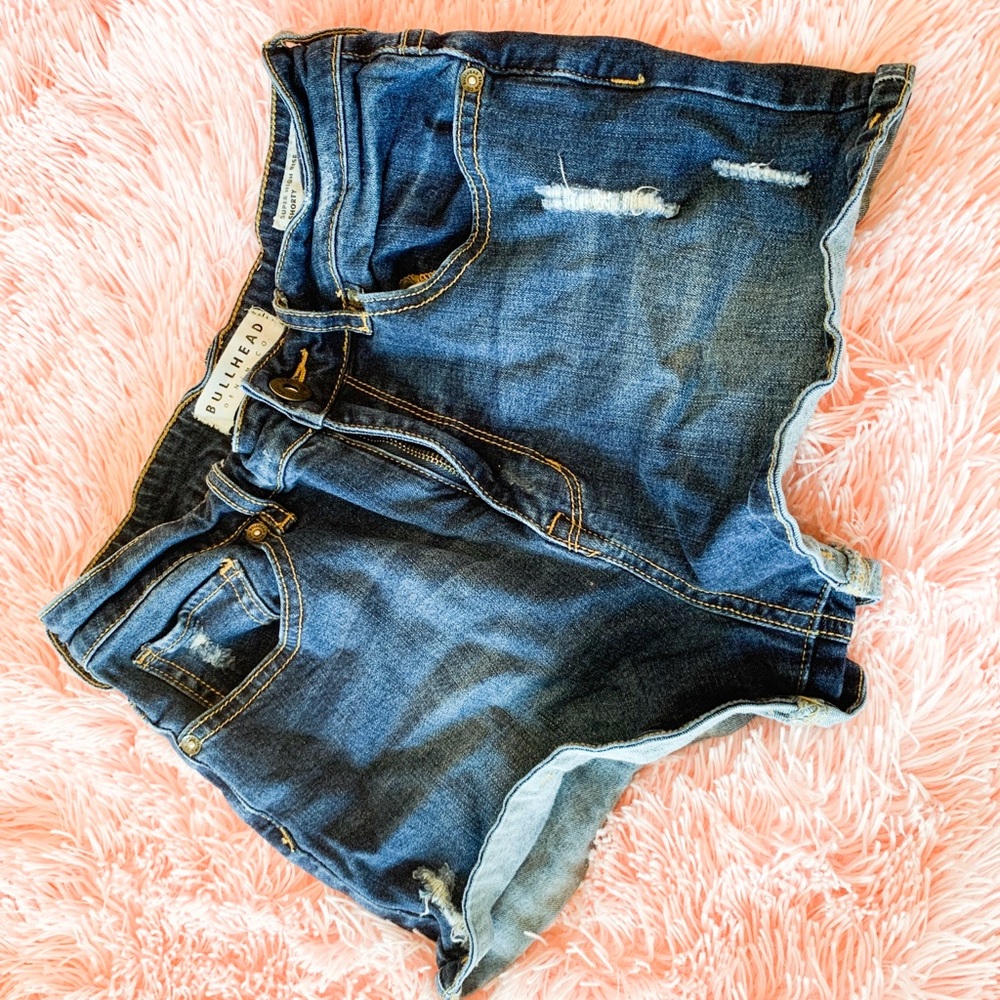 High Rise Jean shorts ! - Picture 2 of 3